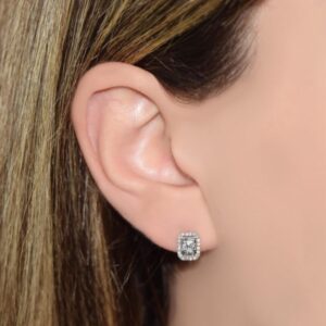 Modern Tasarım 0.18 Ct Baget Kare Tektaş Küpe