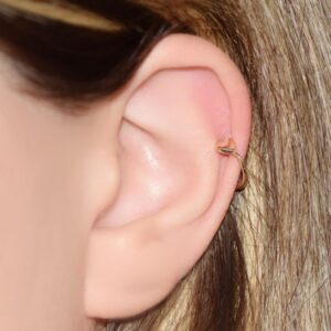 Altın Tragus Kalpli Kıkırdak Küpe
