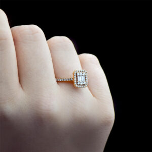 0.60 Ct Baget Kare Tektaş Yüzük Rose Gold