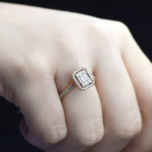 0.60 Ct Baget Kare Tektaş Yüzük Rose Gold