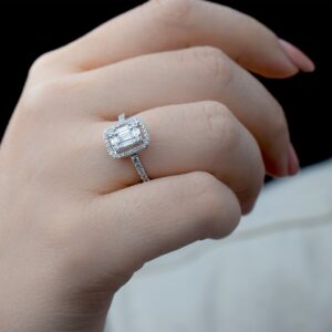 0.72 Ct Baget Pırlanta Modern Tasarım Yüzük