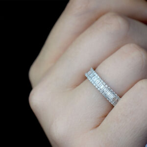 1.68 Ct. Modern Tasarım Tamtur Baget Pırlanta Yüzük
