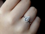 0.15 Ct. Damla Taşlı Modern Tasarım Pırlanta Yüzük